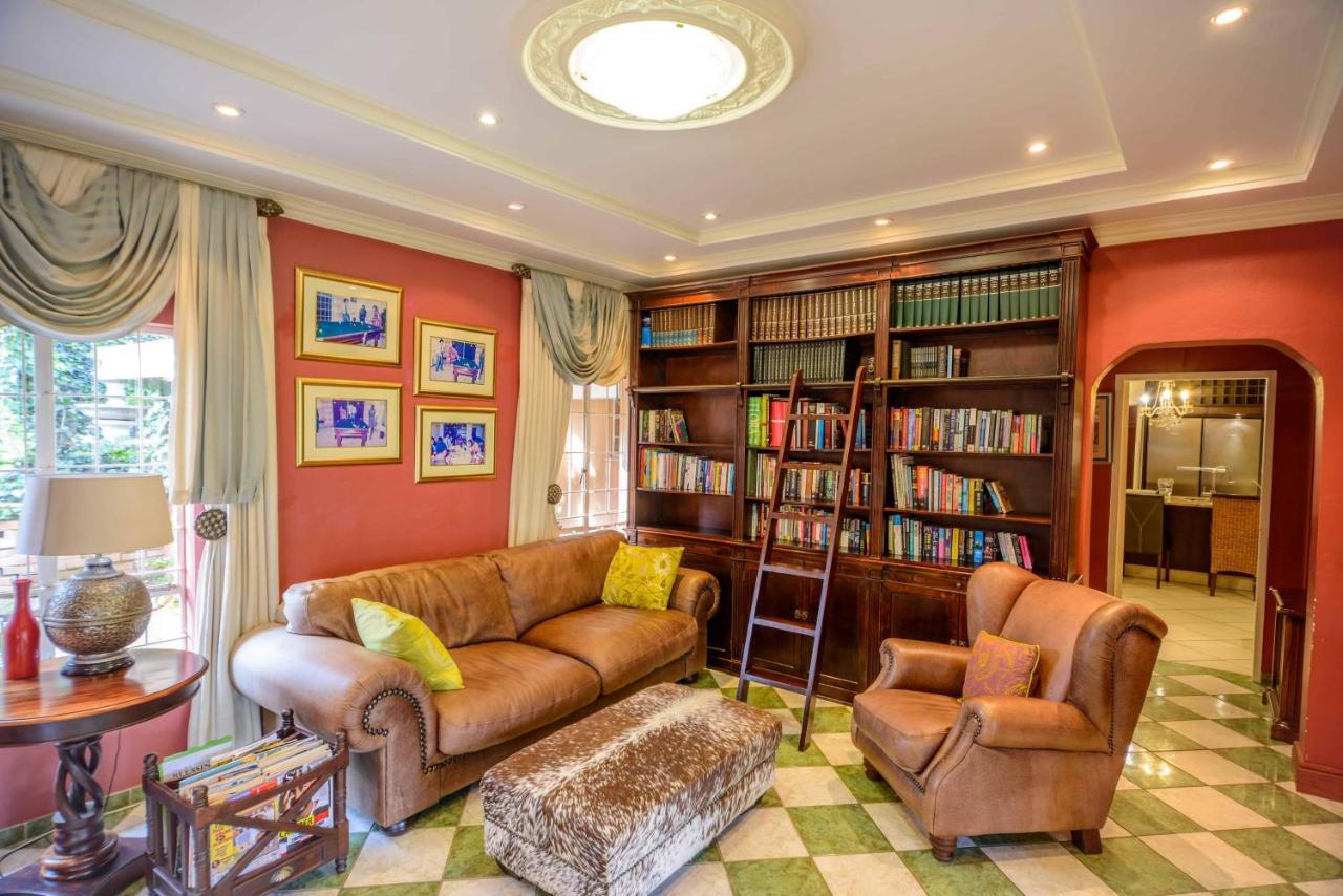 Mac Atini Guest House 음바바네 외부 사진
